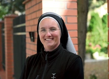 	Siostra Dominika Pac, kanoniczka Ducha Świętego.