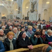 Wspólnota Żywego Różańca tradycyjnie w pierwszą sobotę października pielgrzymowała do bardzkiej bazyliki. 