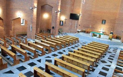 Powierzchnia świątyni wynosi 700 metrów kwadratowych, a wysokość od posadzki do kalenicy – 24 metry.