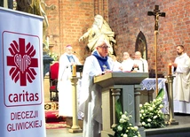 Msza Święta  w rudzkiej bazylice. 