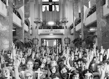 From April 1982, Masses for the Fatherland were celebrated on the last Sunday of the month at 7:00 PM. From the end of February 1982 until 26th August 1984, 26 Eucharists were held at St. Stanislaus Kostka Church in Warsaw for the intention of the Fatherland.