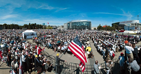 The beatification of Father Jerzy Popiełuszko took place on 6th June 2010, at Piłsudski Square in Warsaw. The ceremony was presided over by the papal delegate, Archbishop Angelo Amato, representing Pope Benedict XVI.