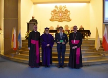 W trakcie inaguracji nastąpiło ślubowanie alumna I roku, który otrzymał indeksy Wydziału Teologicznego UKSW w Warszawie.