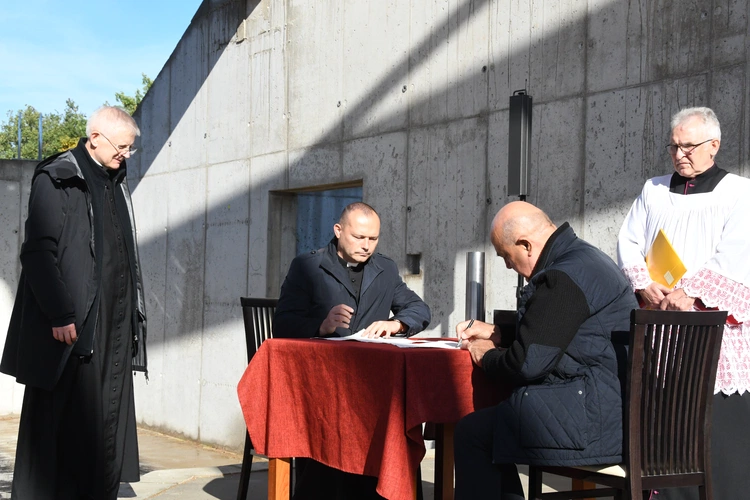 Wmurowanie kamienia węgielnego w sanktuarium bł. S. Wyszyńskiego