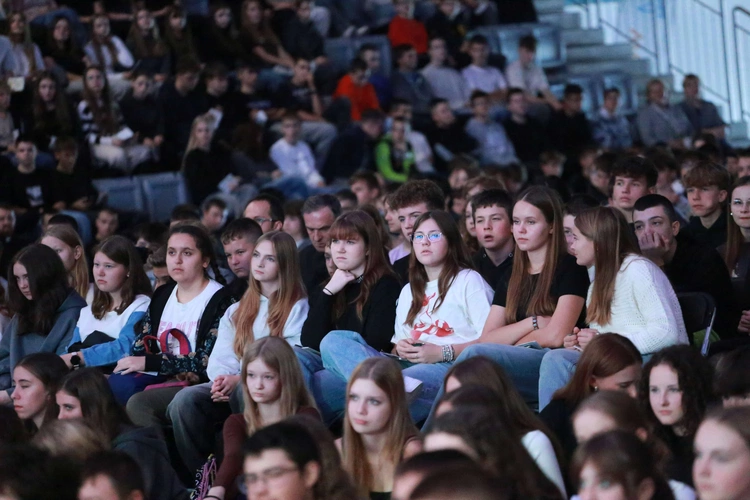 Powstań i żyj. 10 października