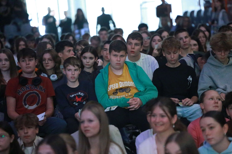 Powstań i żyj. 10 października