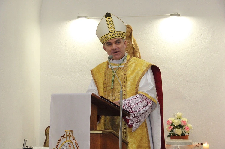 Konsekracjia ołtarza w kościele św. Jerzego w Słupsku - cz. 1