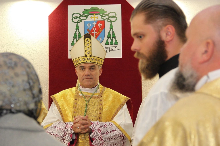 Konsekracjia ołtarza w kościele św. Jerzego w Słupsku - cz. 1