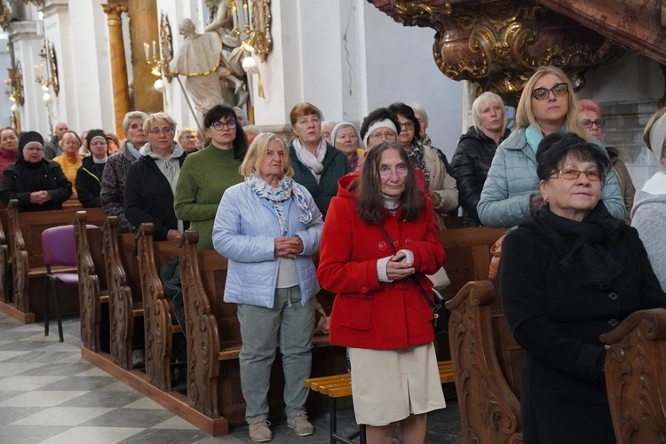 Pielgrzymka kobiet do grobu św. Jadwigi Śląskiej