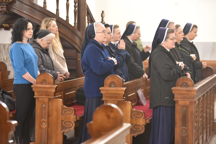 Pielgrzymka nauczycieli do Okulic