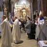 Nie ustawajcie w tej modlitwie, bo świat jej potrzebuje