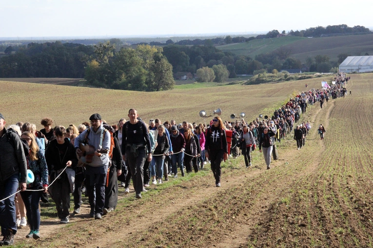 Piesza Pielgrzymka do Trzebnicy - cz. 2