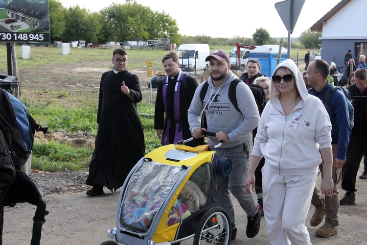 Piesza Pielgrzymka do Trzebnicy - cz. 2