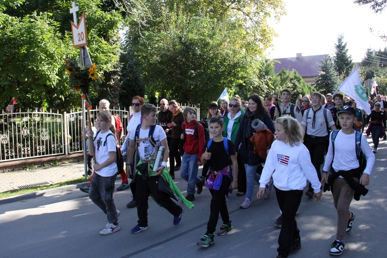 Piesza Pielgrzymka do Trzebnicy - cz. 2