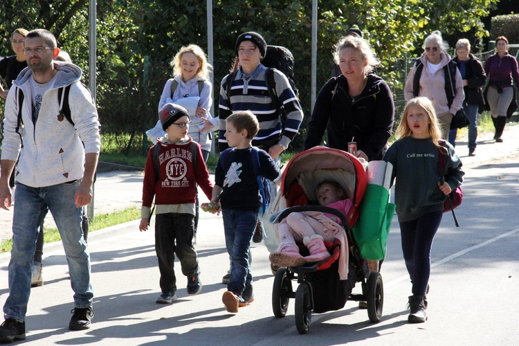 Piesza Pielgrzymka do Trzebnicy - cz. 2