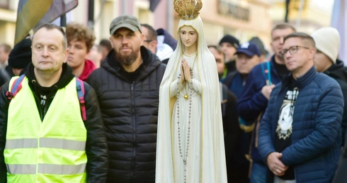 Matka Boża nas tu przyprowadza
