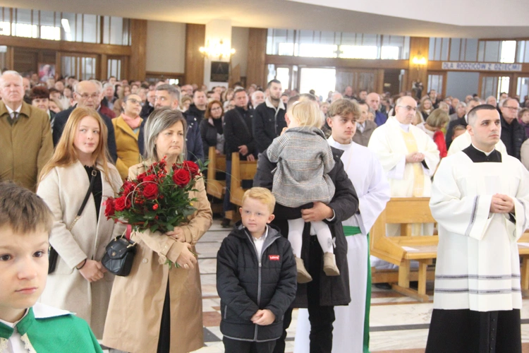 Dębica. Msza św. na rozpoczęcie Marszu dla Życia i Rodziny