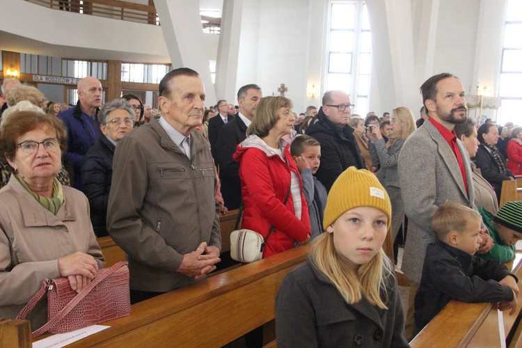 Dębica. Msza św. na rozpoczęcie Marszu dla Życia i Rodziny