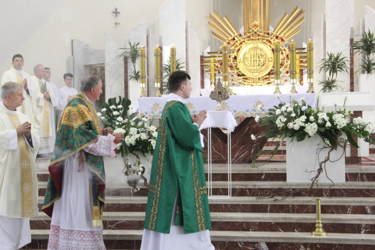 Dębica. Msza św. na rozpoczęcie Marszu dla Życia i Rodziny