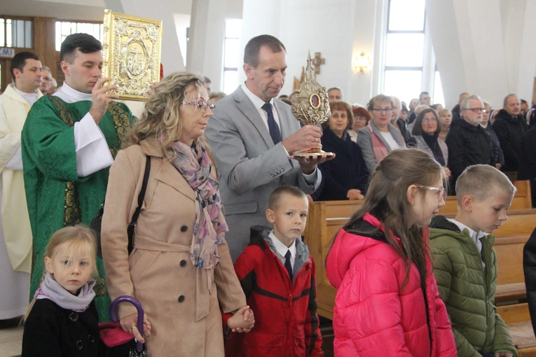 Dębica. Msza św. na rozpoczęcie Marszu dla Życia i Rodziny