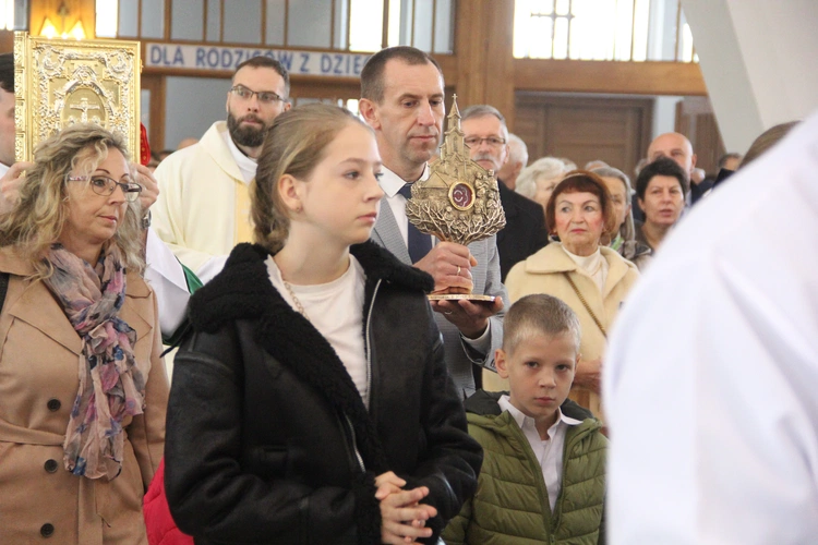 Dębica. Msza św. na rozpoczęcie Marszu dla Życia i Rodziny