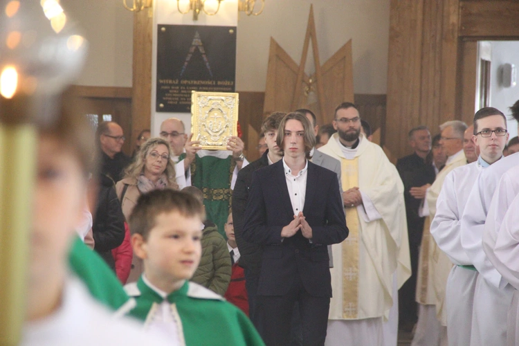 Dębica. Msza św. na rozpoczęcie Marszu dla Życia i Rodziny