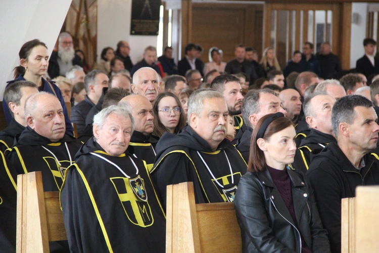 Dębica. Msza św. na rozpoczęcie Marszu dla Życia i Rodziny