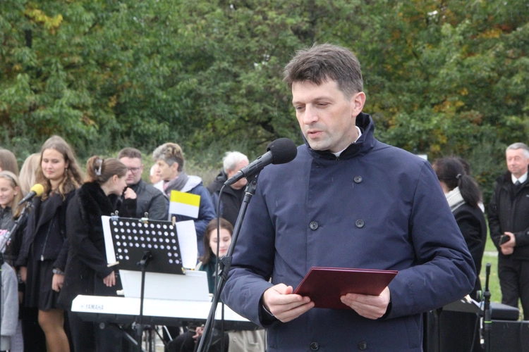 Dębica. Diecezjalny Marsz dla Życia i Rodziny 2024