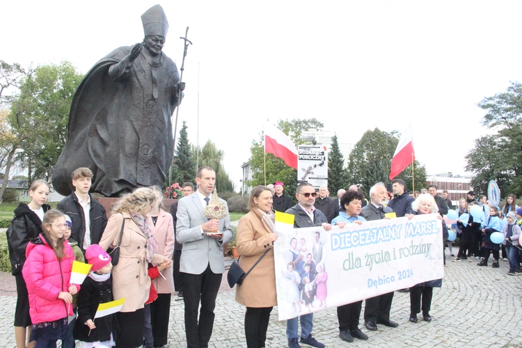 Dębica. Diecezjalny Marsz dla Życia i Rodziny 2024