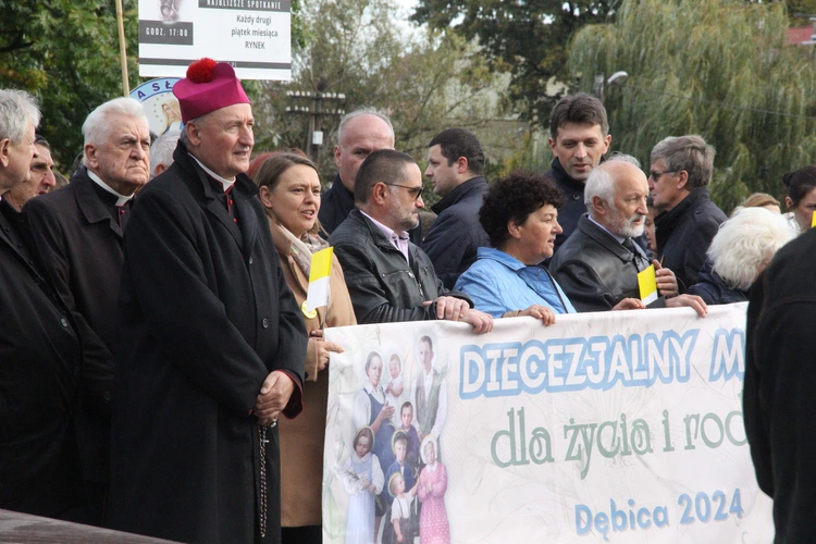 Dębica. Diecezjalny Marsz dla Życia i Rodziny 2024