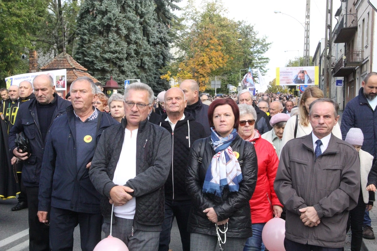 Dębica. Diecezjalny Marsz dla Życia i Rodziny 2024