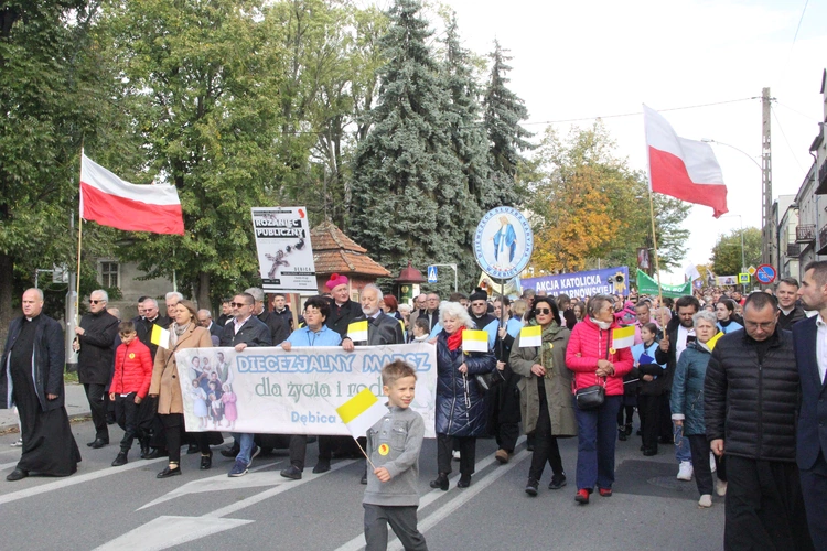 Dębica. Diecezjalny Marsz dla Życia i Rodziny 2024