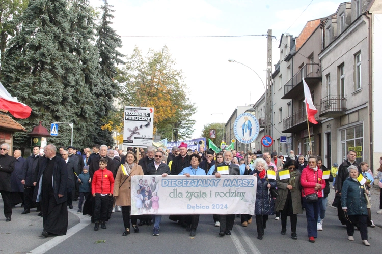 Dębica. Diecezjalny Marsz dla Życia i Rodziny 2024