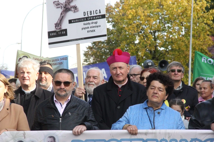 Dębica. Diecezjalny Marsz dla Życia i Rodziny 2024