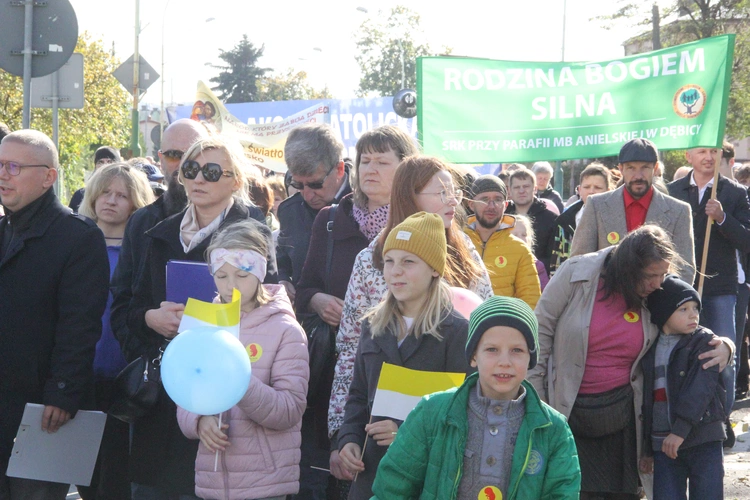 Dębica. Diecezjalny Marsz dla Życia i Rodziny 2024