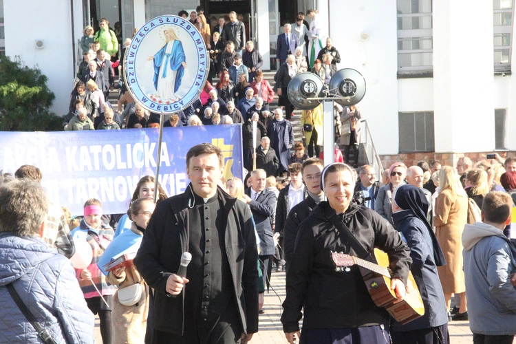 Dębica. Diecezjalny Marsz dla Życia i Rodziny 2024