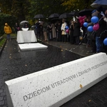 Pomnik i grobowiec dzieci utraconych w Darłowie