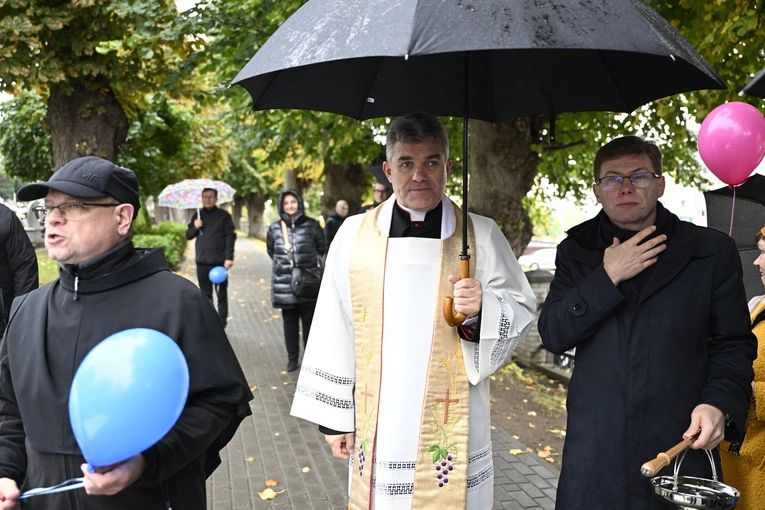 Pomnik i grobowiec dzieci utraconych w Darłowie