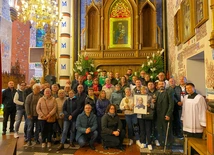 Pielgrzymka niesłyszących do Matki Bożej Szkaplerznej