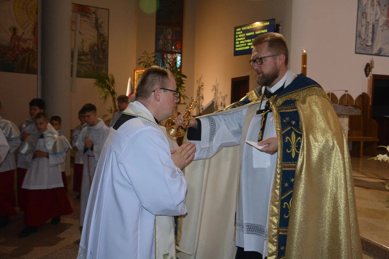 Świniarsko. Wprowadzenie relikwii bł. Jerzego Popiełuszki