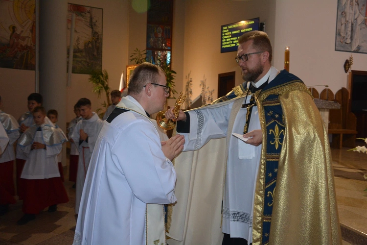 Świniarsko. Wprowadzenie relikwii bł. Jerzego Popiełuszki