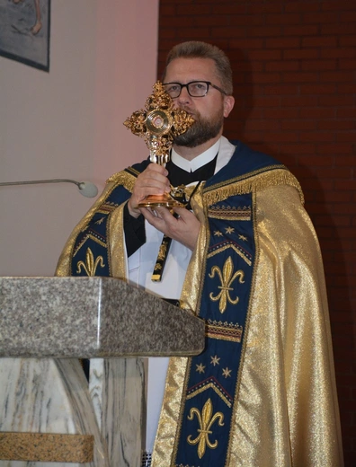 Świniarsko. Wprowadzenie relikwii bł. Jerzego Popiełuszki