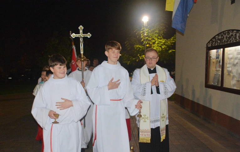 Świniarsko. Wprowadzenie relikwii bł. Jerzego Popiełuszki