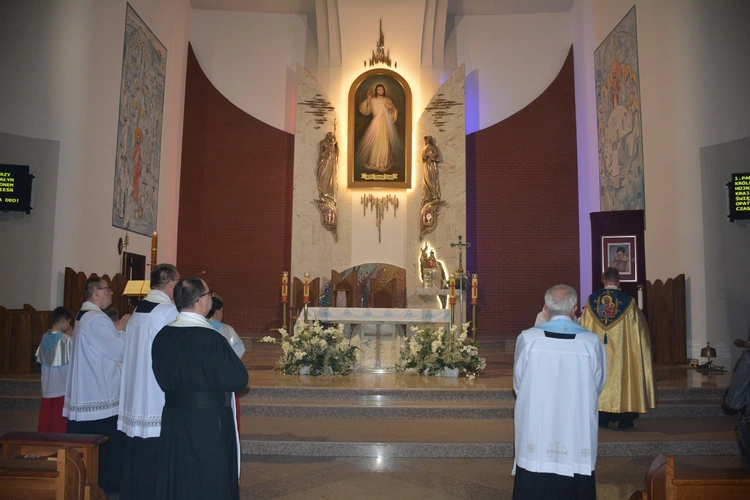 Świniarsko. Wprowadzenie relikwii bł. Jerzego Popiełuszki