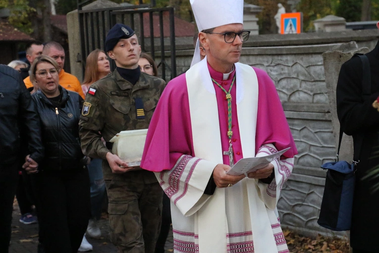 Płock. Pogrzeb dzieci nienarodzonych