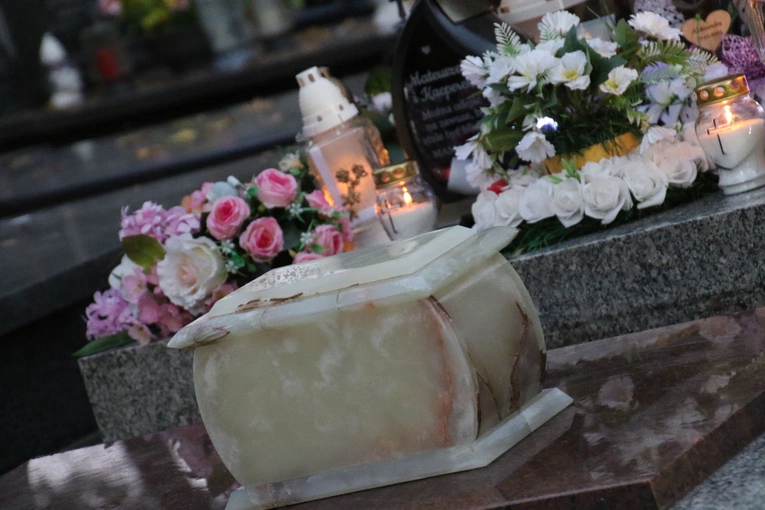 Płock. Pogrzeb dzieci nienarodzonych