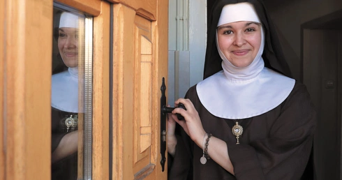 Pomyłkę odczytały jako znak od Boga. Mniszki Klaryski od Wieczystej Adoracji