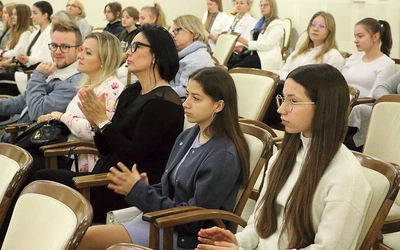 Rozstrzygnięcie konkursu tradycyjnie odbywa się w grudniu podczas uroczystej gali z okazji Międzynarodowego Dnia Wolontariusza.