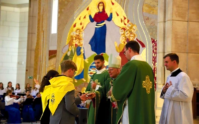 W Eucharystii brali udział m.in. stypendyści Fundacji „Dzieło Nowego Tysiąclecia”.