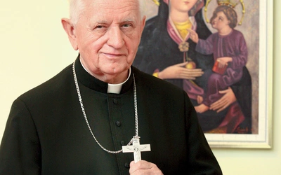 Abp senior Damian Zimoń metropolitą katowickim był do 2011 roku.